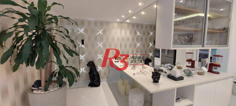 Imagem Apartamento com 3 Quartos à Venda, 203 m² em Gonzaga - Santos Imagem Apartamento com 3 Quartos à Venda, 203 m² em Gonzaga - Santos