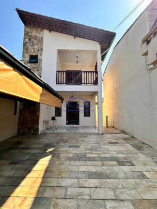 Sobrado com 4 Quartos à Venda, 154 m² em Centro - Ubatuba