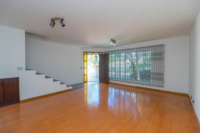 Imagem Casa com 3 Quartos à Venda, 280 m² em Seminário - Curitiba Imagem Casa com 3 Quartos à Venda, 280 m² em Seminário - Curitiba