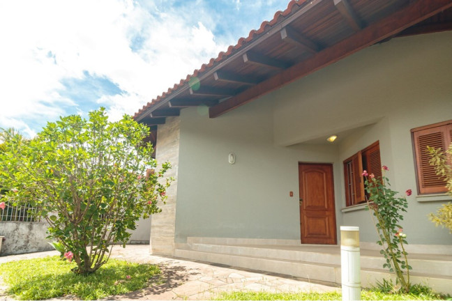 Imagem Casa com 3 Quartos à Venda, 213 m² em Chácara Das Pedras - Porto Alegre