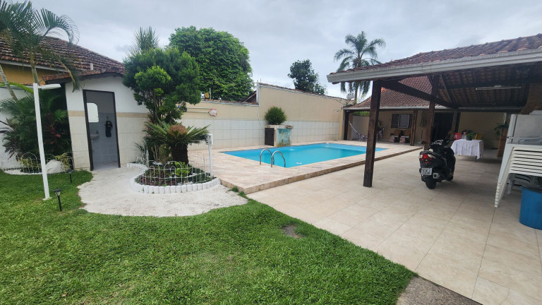 Casa com 3 Quartos à Venda, 150 m² em Catiapoa - São Vicente