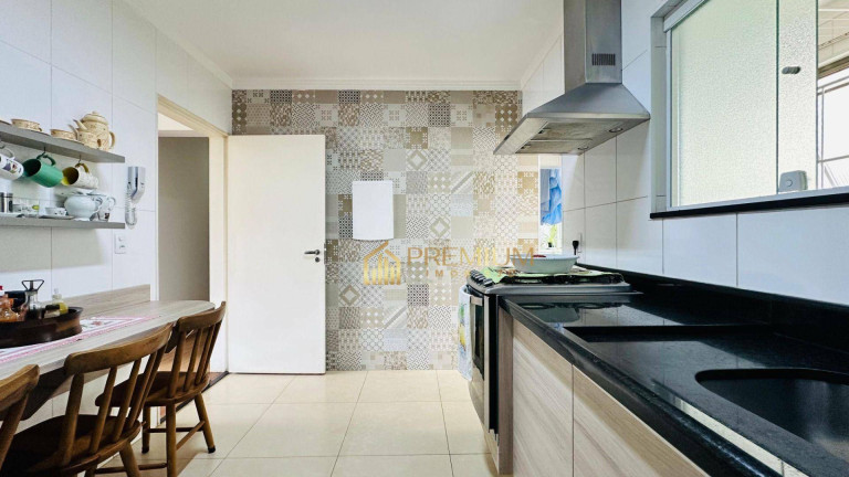 Imagem Imóvel com 3 Quartos à Venda, 110 m² em Vila Adyana - São José Dos Campos