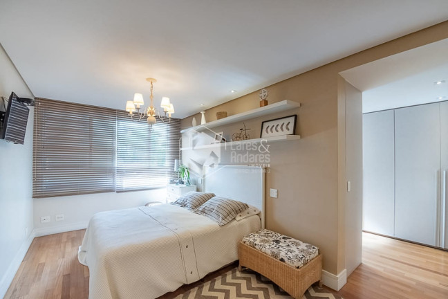 Imagem Casa com 3 Quartos à Venda, 472 m² em Brooklin - São Paulo Imagem Casa com 3 Quartos à Venda, 472 m² em Brooklin - São Paulo