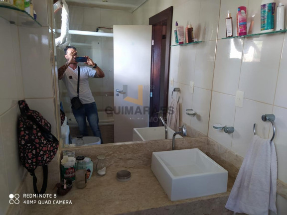 Imagem Casa com 5 Quartos à Venda, 232 m² em Buraquinho - Lauro De Freitas Imagem Casa com 5 Quartos à Venda, 232 m² em Buraquinho - Lauro De Freitas