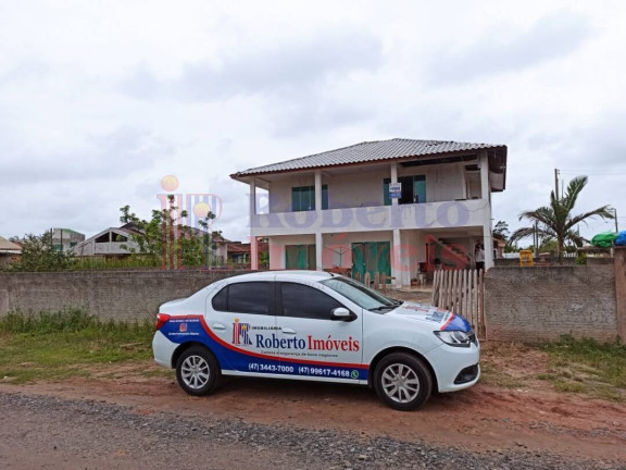 Sobrado com 4 Quartos à Venda,  em Barra Do Saí - Itapoá