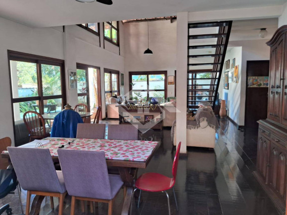 Imagem Casa com 3 Quartos à Venda, 246 m² em Piratininga - Niterói