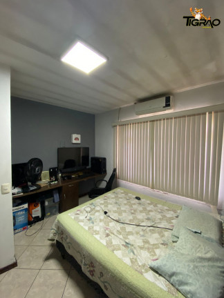 Imagem Casa com 3 Quartos à Venda, 266 m² em Centro - Navegantes