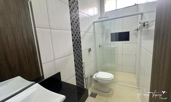 Imagem Sobrado com 7 Quartos à Venda, 400 m² em Residencial Aldeia Do Vale - Goiânia