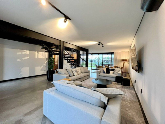 Imagem Casa de Condomínio com 4 Quartos à Venda, 278 m² em Centro - Xangri-lá