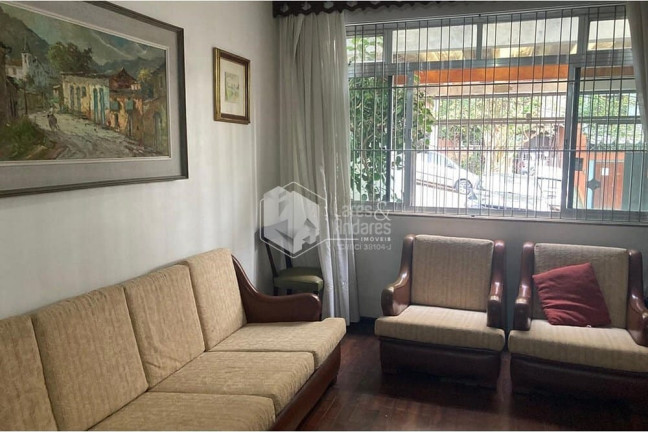 Casa com 3 Quartos à Venda, 175 m² em Jardim Aeroporto - São Paulo