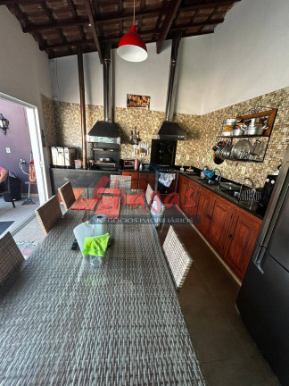 Imagem Sobrado com 5 Quartos à Venda, 200 m² em Jardim California - Caraguatatuba Imagem Sobrado com 5 Quartos à Venda, 200 m² em Jardim California - Caraguatatuba