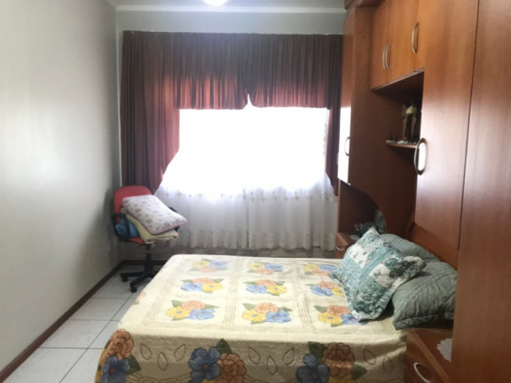 Imagem Casa com 4 Quartos à Venda, 230 m² em Jardim Itu - Porto Alegre Imagem Casa com 4 Quartos à Venda, 230 m² em Jardim Itu - Porto Alegre