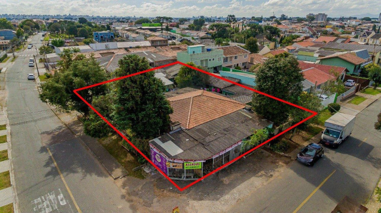 Imagem Terreno à Venda, 910 m² em Capão Raso - Curitiba Imagem Terreno à Venda, 910 m² em Capão Raso - Curitiba