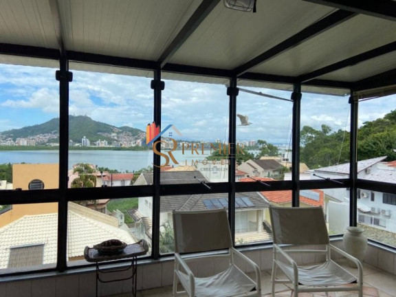 Imagem Casa com 3 Quartos à Venda, 220 m² em João Paulo - Florianópolis Imagem Casa com 3 Quartos à Venda, 220 m² em João Paulo - Florianópolis