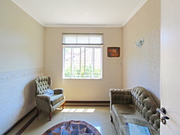 Imagem Casa com 3 Quartos à Venda, 260 m² em Menino Deus - Porto Alegre Imagem Casa com 3 Quartos à Venda, 260 m² em Menino Deus - Porto Alegre