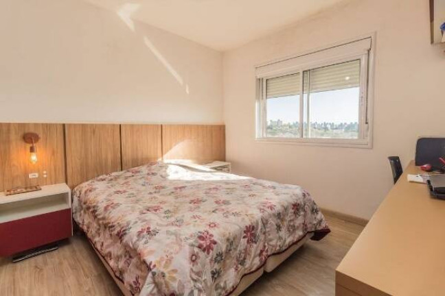 Imagem Apartamento com 3 Quartos à Venda, 81 m² em Porto Alegre