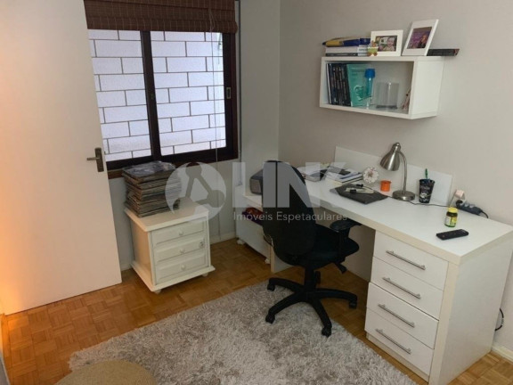 Imagem Casa com 3 Quartos à Venda, 231 m² em Jardim Itu - Porto Alegre Imagem Casa com 3 Quartos à Venda, 231 m² em Jardim Itu - Porto Alegre