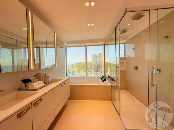 Imagem Apartamento com 4 Quartos à Venda, 196 m² em Centro - Balneário Camboriú