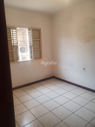 Imagem Casa com 2 Quartos à Venda, 200 m² em Jardim Igaçaba - Mogi Guaçu Imagem Casa com 2 Quartos à Venda, 200 m² em Jardim Igaçaba - Mogi Guaçu