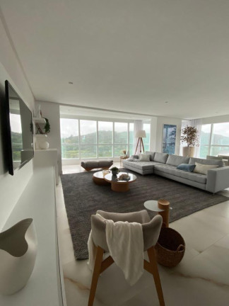 Imagem Apartamento com 3 Quartos à Venda, 182 m² em Centro - Balneário Camboriú Imagem Apartamento com 3 Quartos à Venda, 182 m² em Centro - Balneário Camboriú