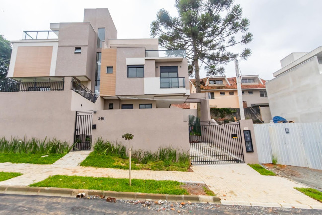 Casa com 3 Quartos à Venda, 125 m² em Vista Alegre - Curitiba