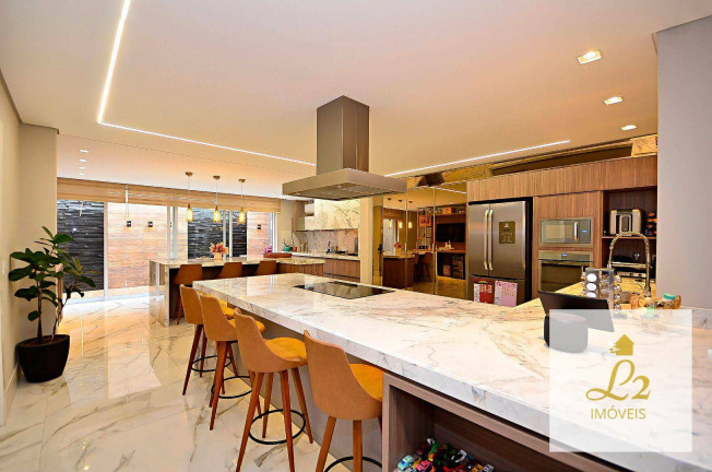 Imagem Casa com 3 Quartos à Venda, 325 m² em Uberaba - Curitiba Imagem Casa com 3 Quartos à Venda, 325 m² em Uberaba - Curitiba