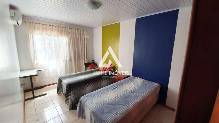 Imagem Casa com 3 Quartos à Venda, 200 m² em Pedro Bonini Ii - Cruz Alta Imagem Casa com 3 Quartos à Venda, 200 m² em Pedro Bonini Ii - Cruz Alta