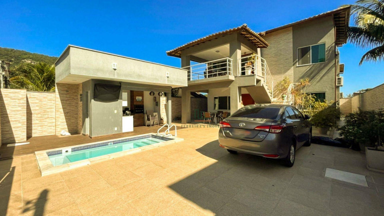Casa com 5 Quartos à Venda, 220 m² em Itaipu - Niterói