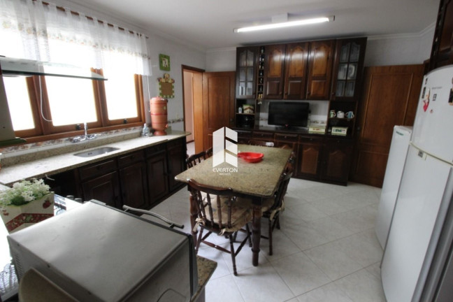 Imagem Apartamento com 4 Quartos à Venda, 240 m² em Nossa Senhora Medianeira - Santa Maria