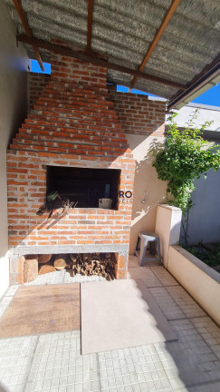 Imagem Casa com 4 Quartos à Venda, 236 m² em Nossa Senhora Do Perpétuo Socorro - Santa Maria Imagem Casa com 4 Quartos à Venda, 236 m² em Nossa Senhora Do Perpétuo Socorro - Santa Maria