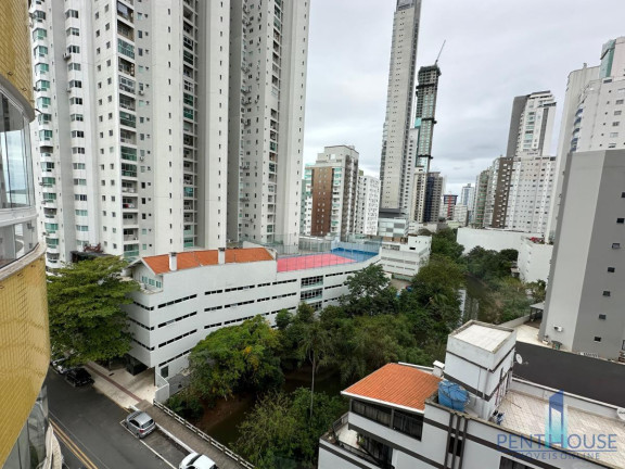 Imagem Apartamento com 3 Quartos à Venda, 135 m² em Centro - Balneário Camboriú Imagem Apartamento com 3 Quartos à Venda, 135 m² em Centro - Balneário Camboriú