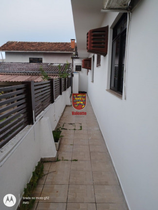 Imagem Casa com 3 Quartos à Venda, 306 m² em Capoeiras - Florianópolis Imagem Casa com 3 Quartos à Venda, 306 m² em Capoeiras - Florianópolis