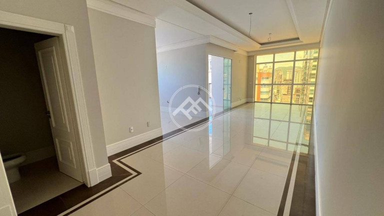 Imagem Apartamento com 4 Quartos à Venda, 175 m² em Meia Praia - Itapema Imagem Apartamento com 4 Quartos à Venda, 175 m² em Meia Praia - Itapema