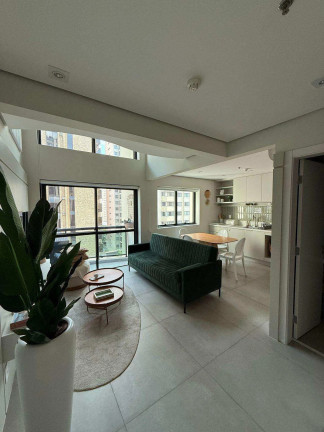 Apartamento com 2 Quartos para Alugar, 70 m² em Moema - São Paulo