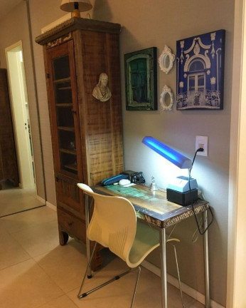 Imagem Imóvel com 1 Quarto à Venda, 33 m² em Centro - Porto Alegre Imagem Imóvel com 1 Quarto à Venda, 33 m² em Centro - Porto Alegre