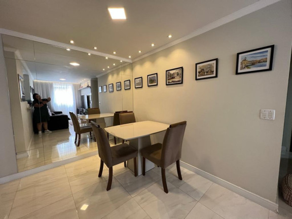 Imagem Imóvel com 2 Quartos à Venda, 55 m² Imagem Imóvel com 2 Quartos à Venda, 55 m²