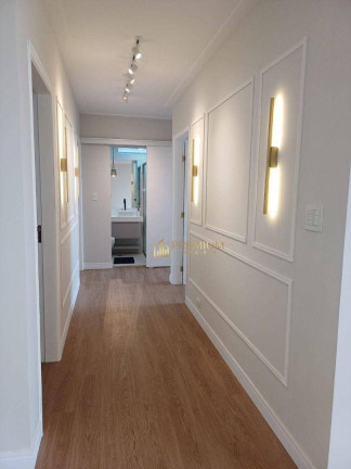 Imagem Imóvel com 3 Quartos à Venda, 125 m² em Vila Adyana - São José Dos Campos