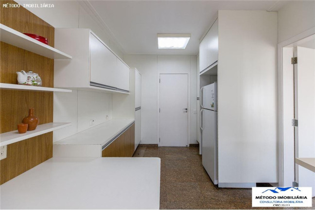 Imagem Imóvel com 3 Quartos à Venda, 230 m² em Moema - São Paulo Imagem Imóvel com 3 Quartos à Venda, 230 m² em Moema - São Paulo