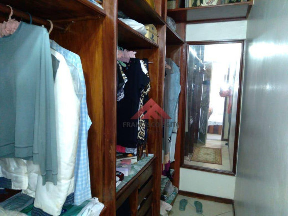Imagem Casa com 5 Quartos à Venda, 600 m² em São Francisco - Niterói Imagem Casa com 5 Quartos à Venda, 600 m² em São Francisco - Niterói