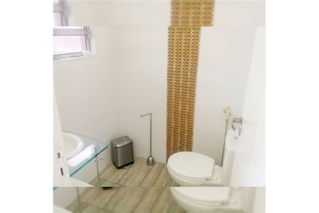Imagem Casa com 3 Quartos à Venda, 220 m² Imagem Casa com 3 Quartos à Venda, 220 m²