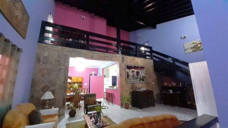 Imagem Casa com 4 Quartos à Venda, 555 m² em Centro - Peruíbe Imagem Casa com 4 Quartos à Venda, 555 m² em Centro - Peruíbe