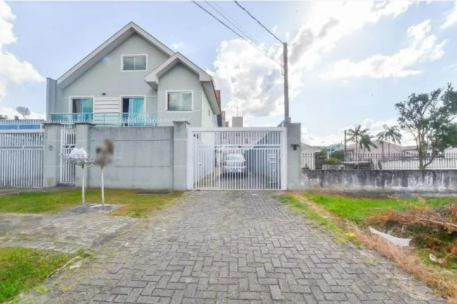 Imagem Casa com 3 Quartos à Venda, 190 m² em Novo Mundo - Curitiba Imagem Casa com 3 Quartos à Venda, 190 m² em Novo Mundo - Curitiba