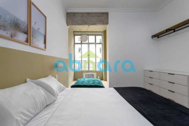 Imagem Apartamento com 2 Quartos à Venda, 70 m² em Copacabana - Rio De Janeiro