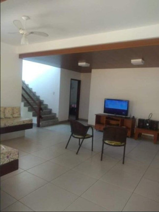 Imagem Casa com 7 Quartos à Venda, 293 m² em Guarajuba - Camaçari
