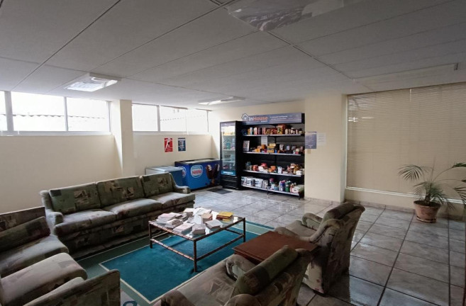 Imagem Kitnet com 1 Quarto para Alugar, 27 m² em Centro - Curitiba