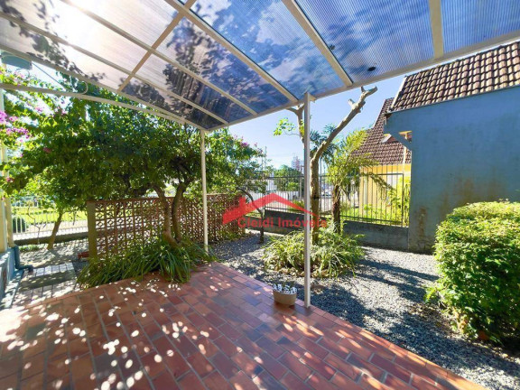 Imagem Casa com 3 Quartos à Venda, 200 m² em América - Joinville