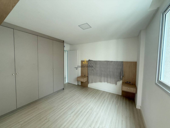 Imagem Apartamento com 3 Quartos para Alugar, 130 m² em Meia Praia - Itapema