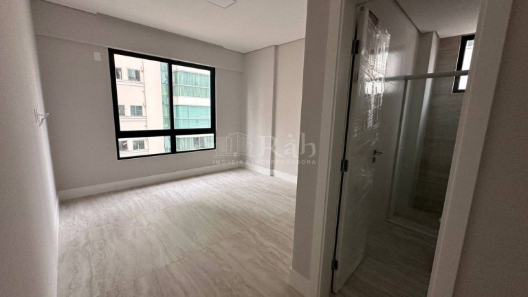 Imagem Apartamento com 4 Quartos à Venda, 146 m² em Pioneiros - Balneário Camboriú Imagem Apartamento com 4 Quartos à Venda, 146 m² em Pioneiros - Balneário Camboriú