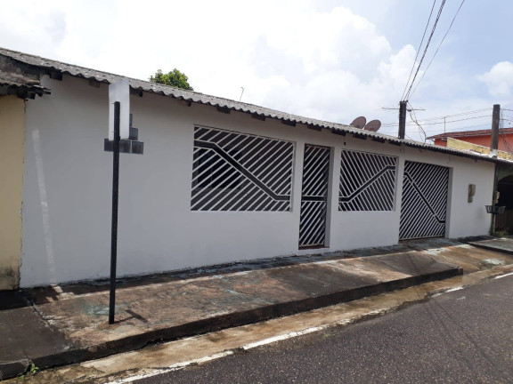 Casa com 4 Quartos à Venda,  em Coqueiro - Belém