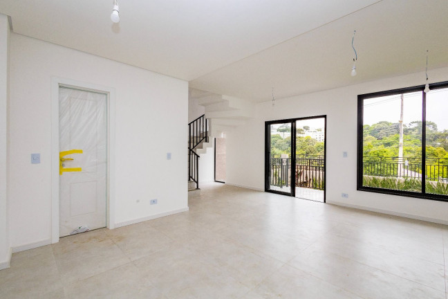 Imagem Sobrado com 3 Quartos à Venda, 190 m² em Vista Alegre - Curitiba